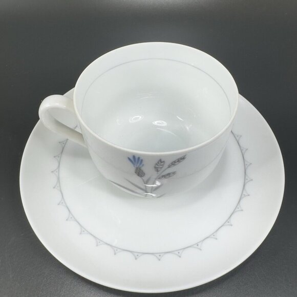 Bing & Grondahl Denmark Kjoebenhavn Porcelain Small Teacup And Saucer Set VTG - Picture 11 of 14